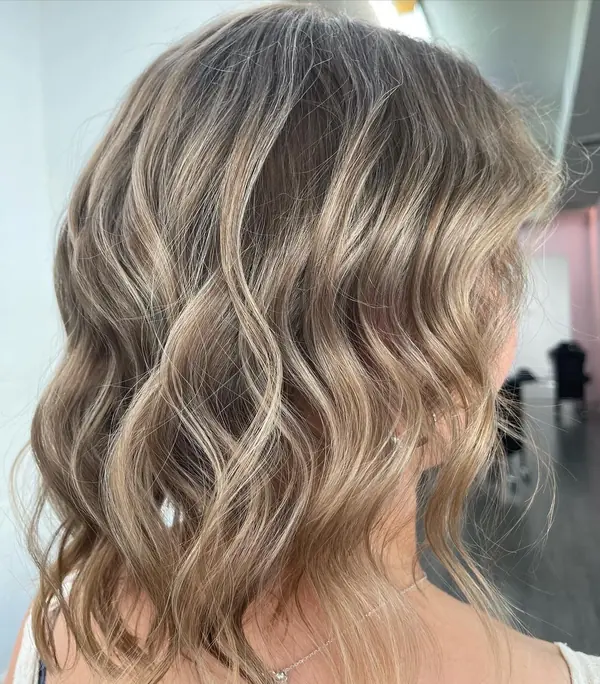 Bronde balayage with textured waves